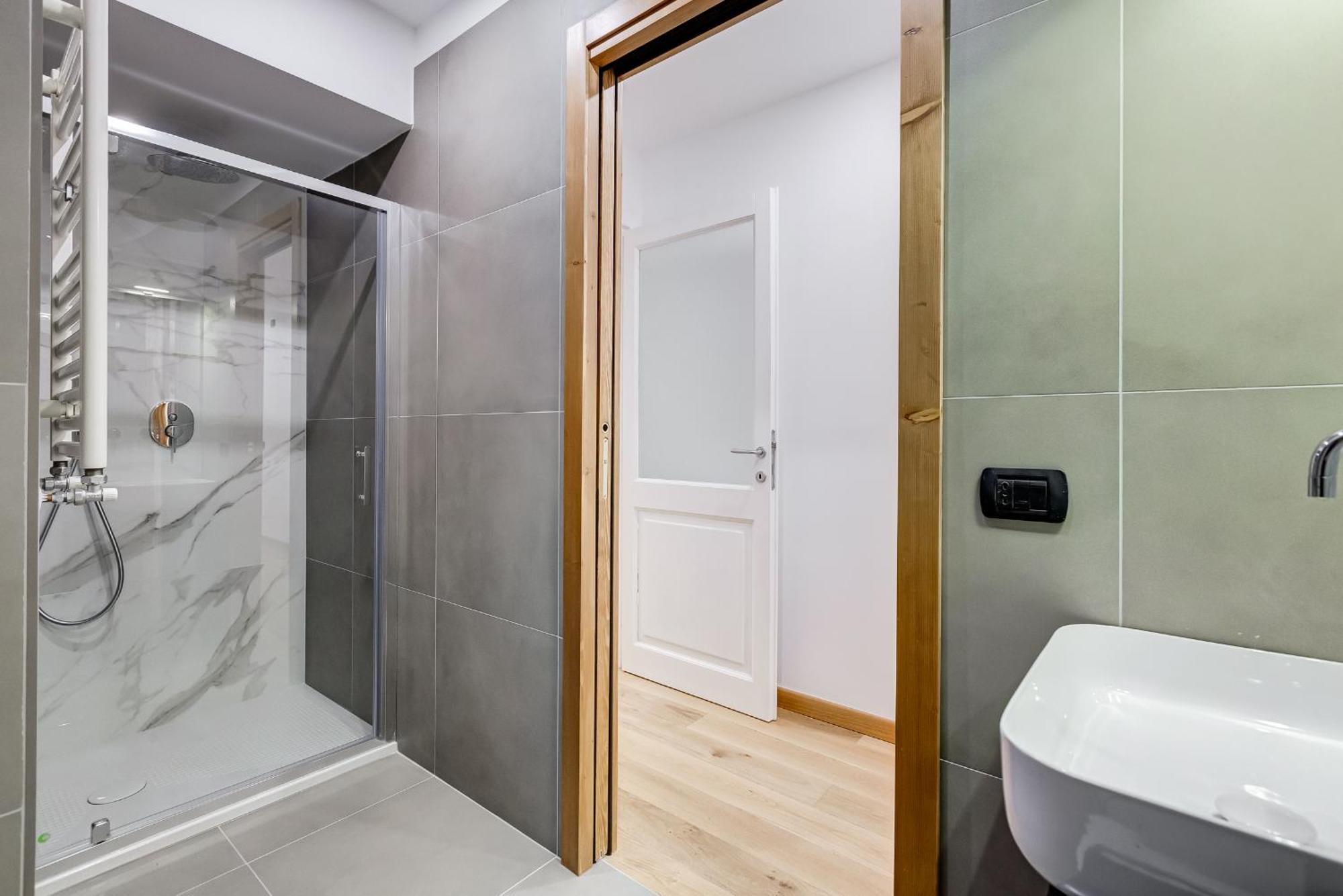 Apartment 3-bedroom Near Trastevere Station Rome