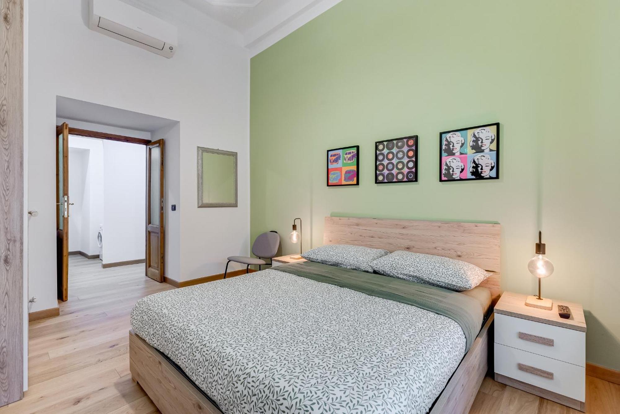 Apartment 3-bedroom Near Trastevere Station Rome